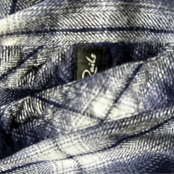 RAILS Hunter blue and white plaid Button-Up Shirt large - Picture 3 of 8
